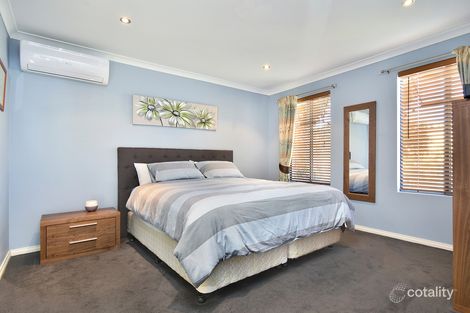 Property photo of 4 Holroyd Link Wanneroo WA 6065