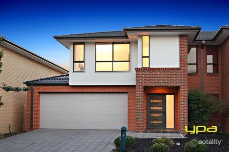 15 Eloura Cct, Taylors Hill, VIC 3037