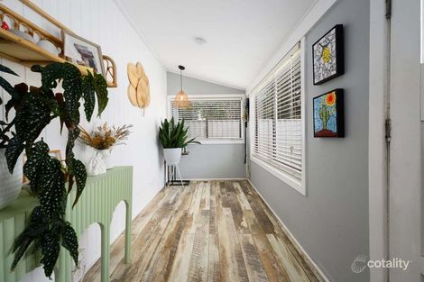 Property photo of 18 Middle Street Labrador QLD 4215