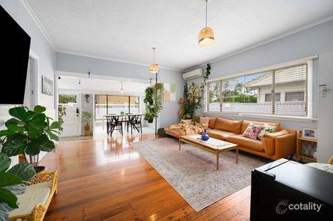 Property photo of 18 Middle Street Labrador QLD 4215