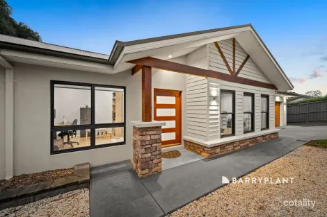 Property photo of 2 Boulton Place Drouin VIC 3818