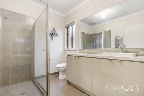 Property photo of 3 Geranium Grove Mernda VIC 3754