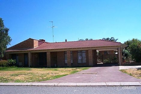 13 Sandalwood Pde, Halls Head, WA 6210