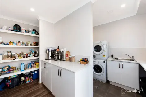Property photo of 7 Gallinago Loop Coodanup WA 6210