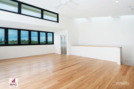 Property photo of 102 Parkside Circuit Hamilton QLD 4007