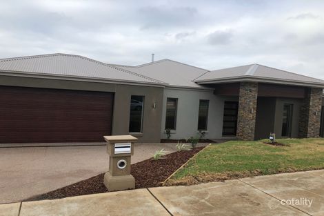 Property photo of 11 Bexley Boulevard Drouin VIC 3818