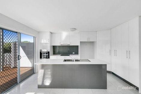 Property photo of 27/37 Witheren Circuit Pacific Pines QLD 4211