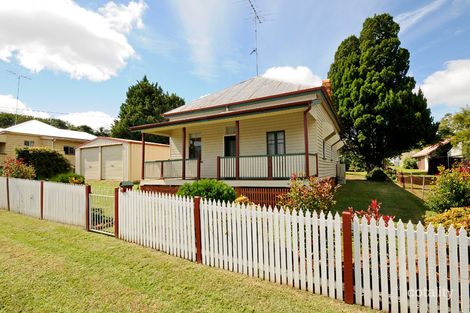 16 Kennedy St, North Toowoomba, QLD 4350