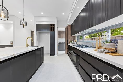 12 Worsley St, East Hills, NSW 2213