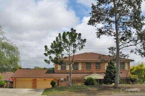 303 Somerville Rd, Hornsby Heights, NSW 2077