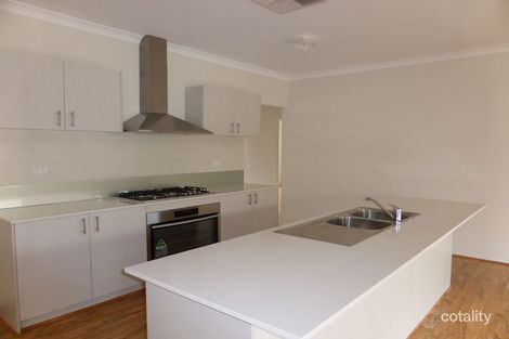 Property photo of 10 Petrona Crescent Piara Waters WA 6112