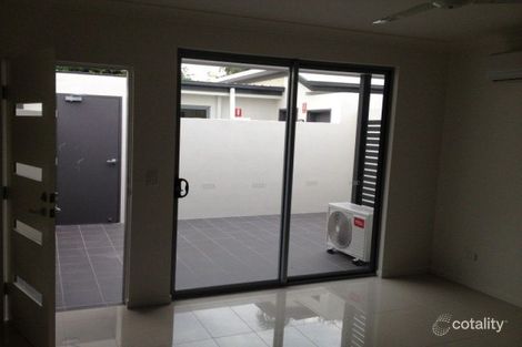 Property photo of 4 Cottenham Street Fairfield QLD 4103