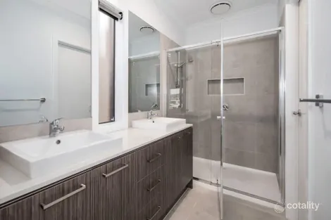 Property photo of 65 Whitecross Drive Thornhill Park VIC 3335