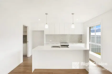 Property photo of 5 Mapleton Terrace Stream Hill NSW 2526