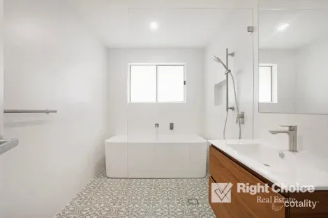 Property photo of 5 Mapleton Terrace Stream Hill NSW 2526