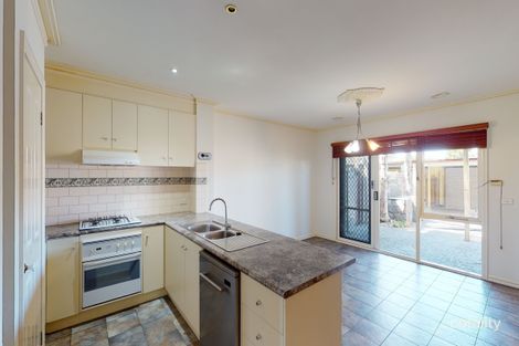 Property photo of 4 Simmonds Place Roxburgh Park VIC 3064