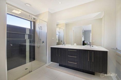 Property photo of 13 Spectacle Way Leopold VIC 3224