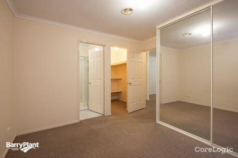 Property photo of 11 Raffindale Crescent Cranbourne West VIC 3977