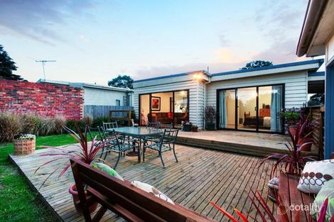 8 Brownfield St, Parkdale, VIC 3195