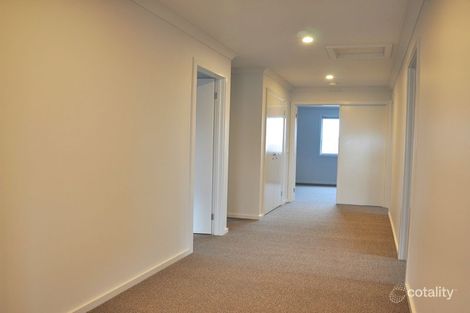 Property photo of 19 Aldinga Avenue Point Cook VIC 3030