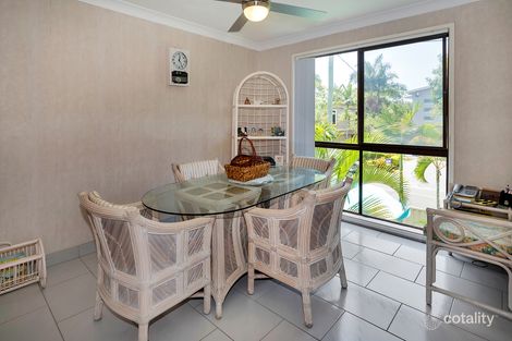 Property photo of 1/38 Tarcoola Crescent Surfers Paradise QLD 4217