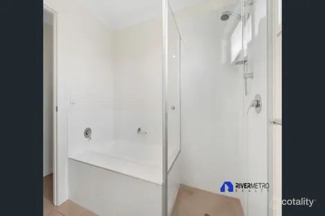 Property photo of 19 Midgley Street Dakabin QLD 4503