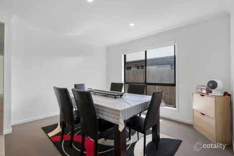 Property photo of 5 Priestly Place Redbank QLD 4301