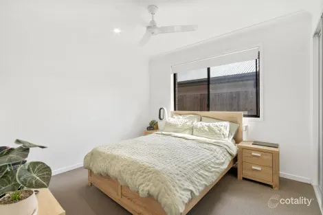 Property photo of 5 Priestly Place Redbank QLD 4301