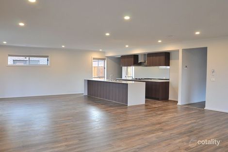 Property photo of 19 Aldinga Avenue Point Cook VIC 3030