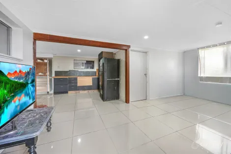 Property photo of 18 Steed Street West Gladstone QLD 4680