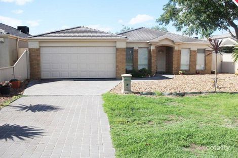 Property photo of 35 McKeown Crescent Roxburgh Park VIC 3064