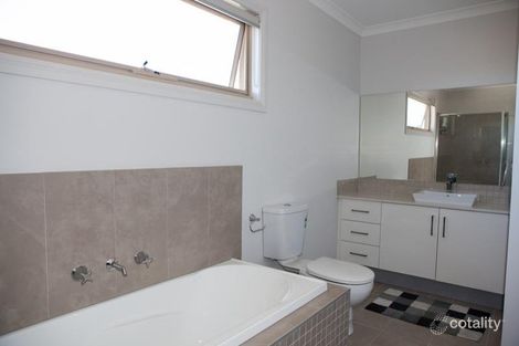 Property photo of 1/747 Gilbert Road Reservoir VIC 3073
