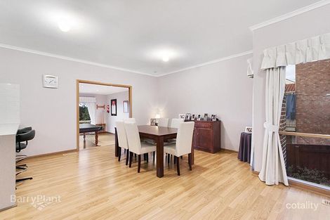Property photo of 17 Valda Close Berwick VIC 3806