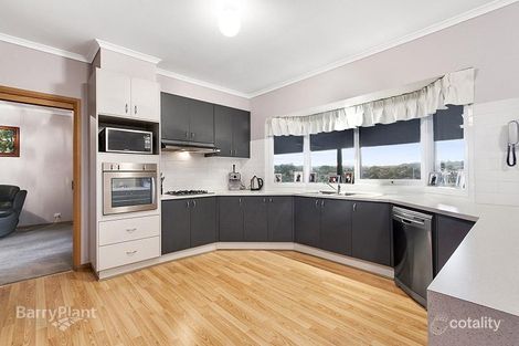 Property photo of 17 Valda Close Berwick VIC 3806