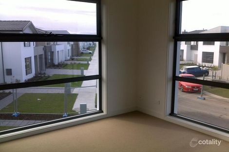 Property photo of 3 Ashberg Drive Waterways VIC 3195