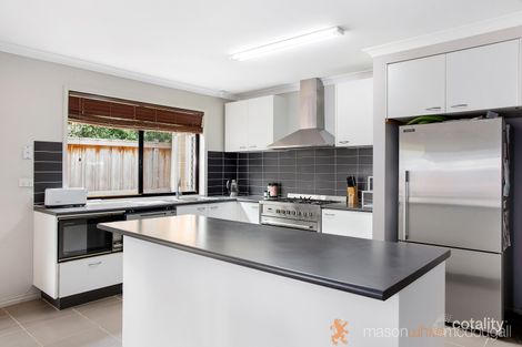 Property photo of 3 Waterhaven Place Doreen VIC 3754