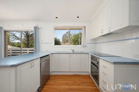 Property photo of 11 Giffen Close Holt ACT 2615