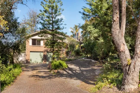 8 Orchard Ave, Eltham North, VIC 3095