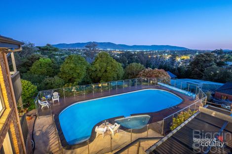 Property photo of 3 Zenith Close Croydon VIC 3136