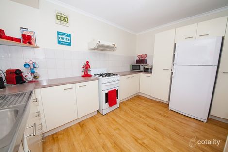 Property photo of 5 Wren Court Bundamba QLD 4304