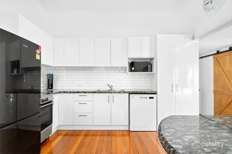 Property photo of 8 Hoben Street Mitchelton QLD 4053