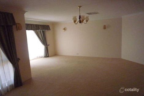 Property photo of 2 Quadrant Rise Halls Head WA 6210