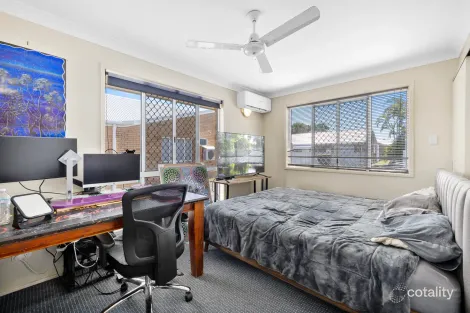 Property photo of 18/7 Kingfisher Parade Norman Gardens QLD 4701