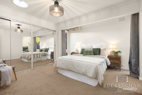 Property photo of 39 Narbethong Drive Greensborough VIC 3088
