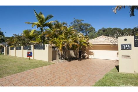 19 Clubhouse Dr, Arundel, QLD 4214