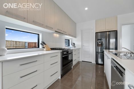 Property photo of 111 Emberwood Road Warragul VIC 3820