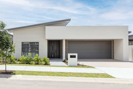 7 Mckinnon Cct, Gledswood Hills, NSW 2557