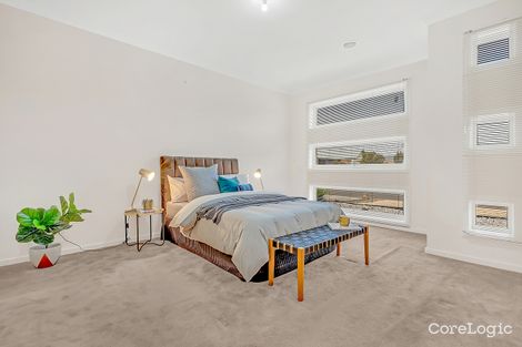 Property photo of 33 Mareeba Way Craigieburn VIC 3064