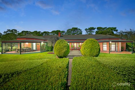 18 Uplands Rd, Chirnside Park, VIC 3116