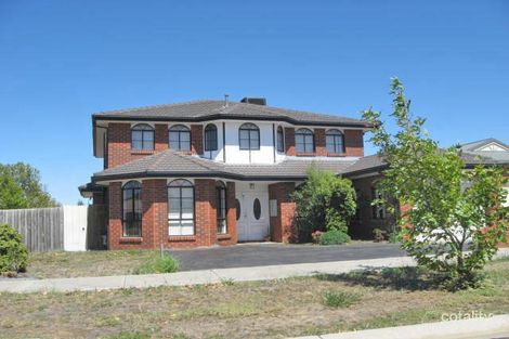 11 Tasman Cres, Taylors Lakes, VIC 3038